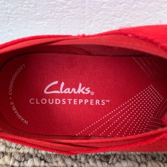 Clarks Red Sneakers - Picture 2 of 11